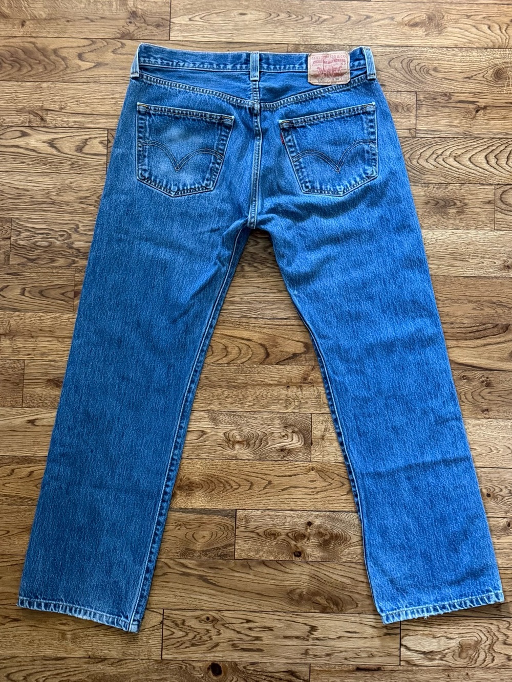 Vintage/Y2K Levi’s 501 Button Fly Straight-Leg Naturally Distressed Jeans - Picture 6 of 16